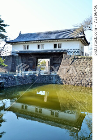 Shibata Castle Honmaru Front Gate 71266456