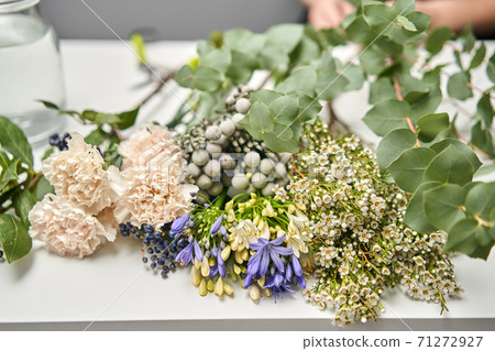 Bouquet 009. Flowers bunch, set for home. Fresh cut flowers for decoration home. European floral shop. Delivery fresh cut flower. 71272927