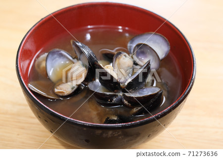 Miso soup of clam 71273636