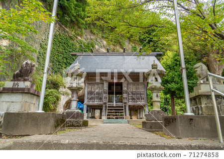 Himi City, Toyama Prefecture Hyakuzansha Ozakai Cave Dwelling Site Himi City, Toyama Prefecture Hyakuzansha Ozakai Cave Dwelling Site 71274858