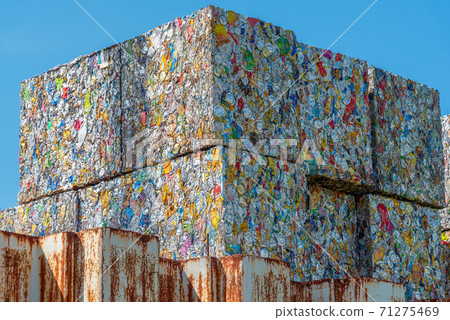 Aluminum recycling Aluminum recycling 71275469