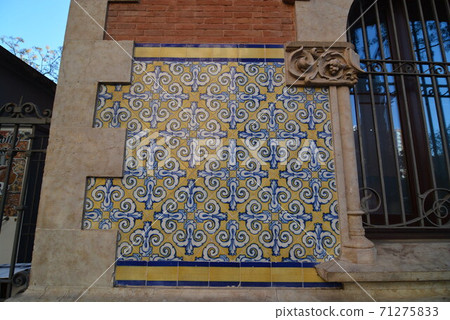 Spain Valencia 71275833