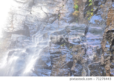 Mist-like waterfall flow Mist-like waterfall flow 71276443