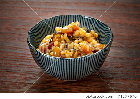 Soy sauce fruit Soy sauce fruit 71277676