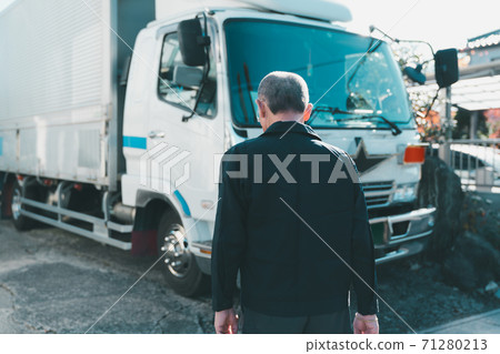 卡車司機 71280213