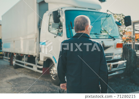 卡車司機 71280215