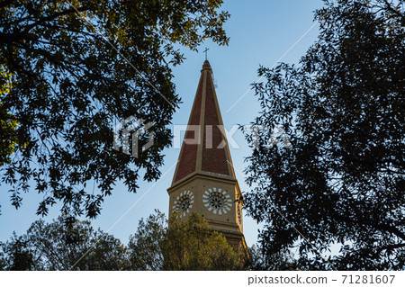Bell tower of Arezzo Cathedral in Italy Bell tower of Arezzo Cathedral in Italy 71281607