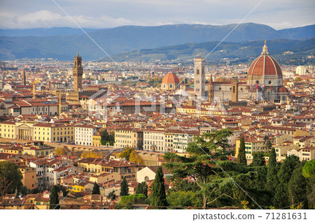Beautiful view of Florence 71281631