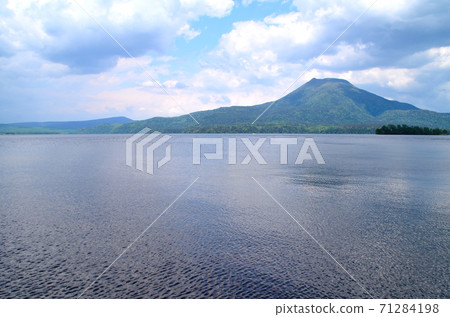 Summer of Lake Akan Summer of Lake Akan 71284198