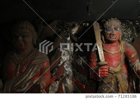 Japan's very scary twin red demons Japan's very scary twin red demons 71285186