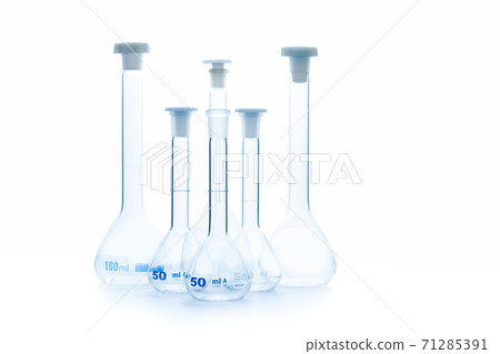 Erlenmeyer flasks on reflective isolated on white Erlenmeyer flasks on reflective isolated on white 71285391