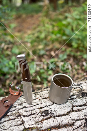 Campsite knife and coffee 71288479