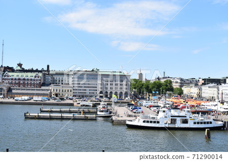 The streets of Helsinki 71290014