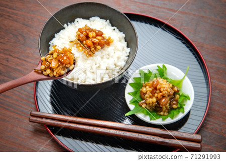 麻生的當地食品，醬油和米飯 71291993