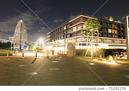 Night view of Yokohama 71292270