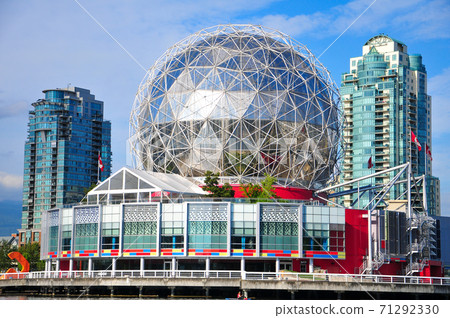 Vancouver harbor landscape 71292330