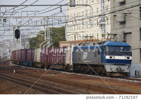 EF210 towed up freight train passing through Akashi Station 71292597