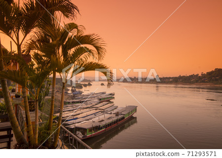 LAO HUAY XAY MEKONG RIVER LAO HUAY XAY MEKONG RIVER 71293571