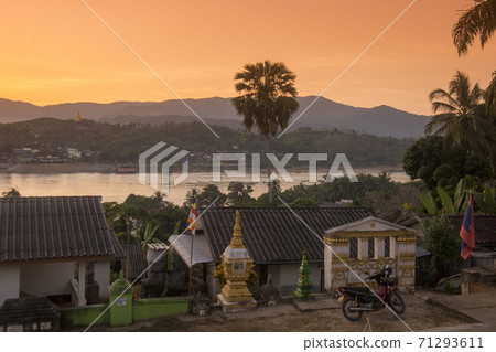LAO HUAY XAY MEKONG RIVER VIEW 71293611
