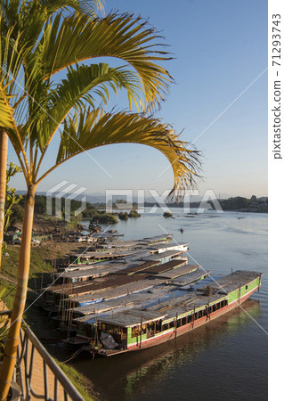 LAO HUAY XAY MEKONG RIVER LAO HUAY XAY MEKONG RIVER 71293743