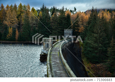 Laggan Dam, Scotland, UK 71300883