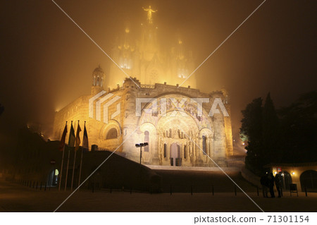 Foggy Tibidabo Foggy Tibidabo 71301154