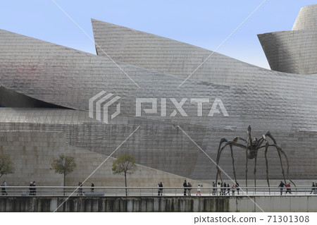 Guggenheim Museum Bilbao Guggenheim Museum Bilbao 71301308
