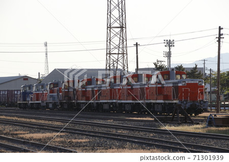 DE10 at Akita Port (May 2019) 71301939
