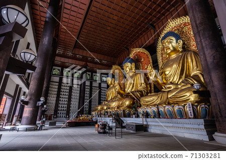 Chorakuji的三位大佛(Tajima Daibutsu和Tajima Daibutsu) Chorakuji的三位大佛(Tajima Daibutsu和Tajima Daibutsu) 71303281