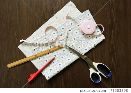 Sewing tool 2 71303898