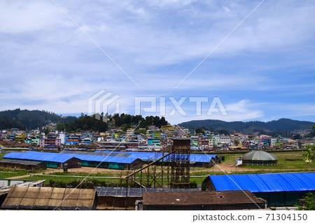 印度Nirgili山區鐵路上的Udaka Mandaram鎮 71304150