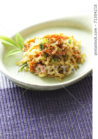 Stir-fried cod roe and thread konjac 24 71304218