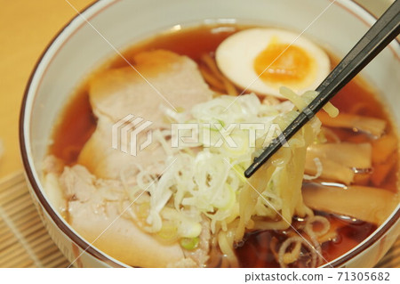 soy source ramen soy source ramen 71305682