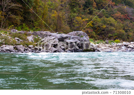 Tenryu boat descent, view from the boat 71308010