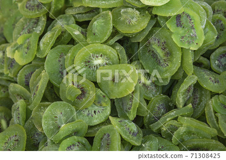 Dried Preserved Kiwi Fruit background 71308425