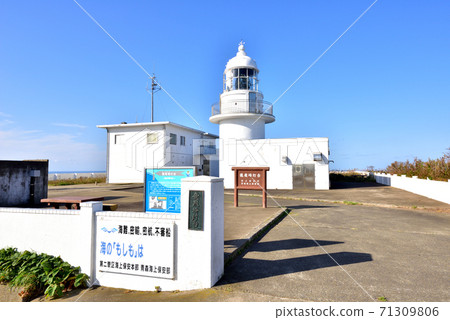 Tappizaki Lighthouse, Cape Tappi, Tsugaru Straits, Tsugaru Peninsula, Sotogahama Town, Higashitsugaru County, Aomori Prefecture Tappizaki Lighthouse, Cape Tappi, Tsugaru Straits, Tsugaru Peninsula, Sotogahama Town, Higashitsugaru County, Aomori Prefecture 71309806