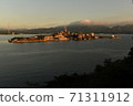 瀨戶內的角島，被稱為現代群館島，日出 71311912