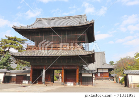 Kenchuji Temple Sanmon (Higashi-ku, Nagoya City, Aichi Prefecture) Kenchuji Temple Sanmon (Higashi-ku, Nagoya City, Aichi Prefecture) 71311955