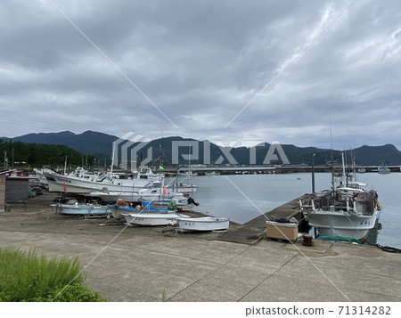 Kasumi Port and small fishing boat 71314282