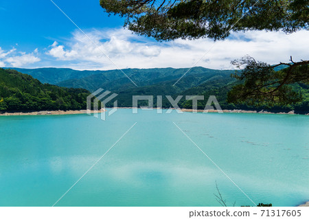 初夏的Ikawa大壩 初夏的Ikawa大壩 71317605