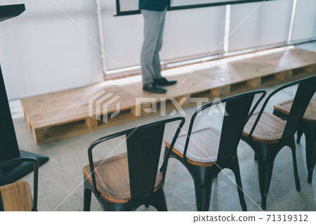 Business presentation seat Business presentation seat 71319312