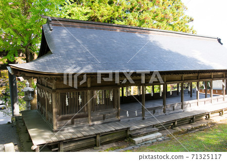 Nagano Prefecture Suwa Taisha Kamisha Maemiya Torii side Jikkenro Nagano Prefecture Suwa Taisha Kamisha Maemiya Torii side Jikkenro 71325117