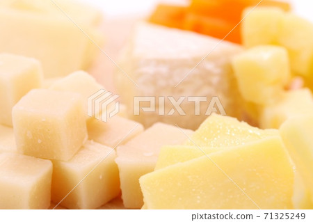 Various cheeses Camembert cheese and other snacks 71325249