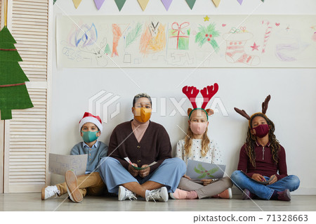 Post-Pandemic Art Class on Christmas Post-Pandemic Art Class on Christmas 71328663