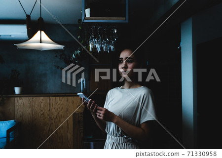 Woman     71330958