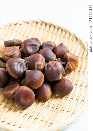 Chestnut  71331382