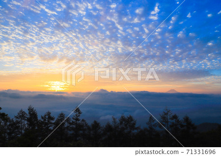 浦羅日出雲,阿瑪瑞山 浦羅日出雲,阿瑪瑞山 71331696
