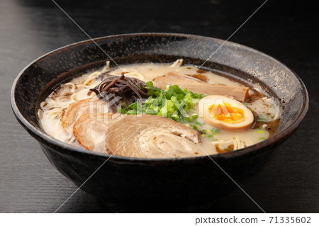熊本風味豬骨拉麵 71335602