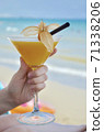 Beach and cocktails 71338206