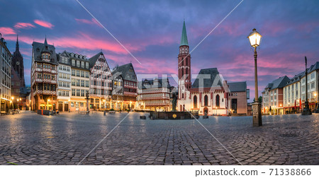 Panorama of Romerberg square at dusk in Frankfurt, Germany Panorama of Romerberg square at dusk in Frankfurt, Germany 71338866